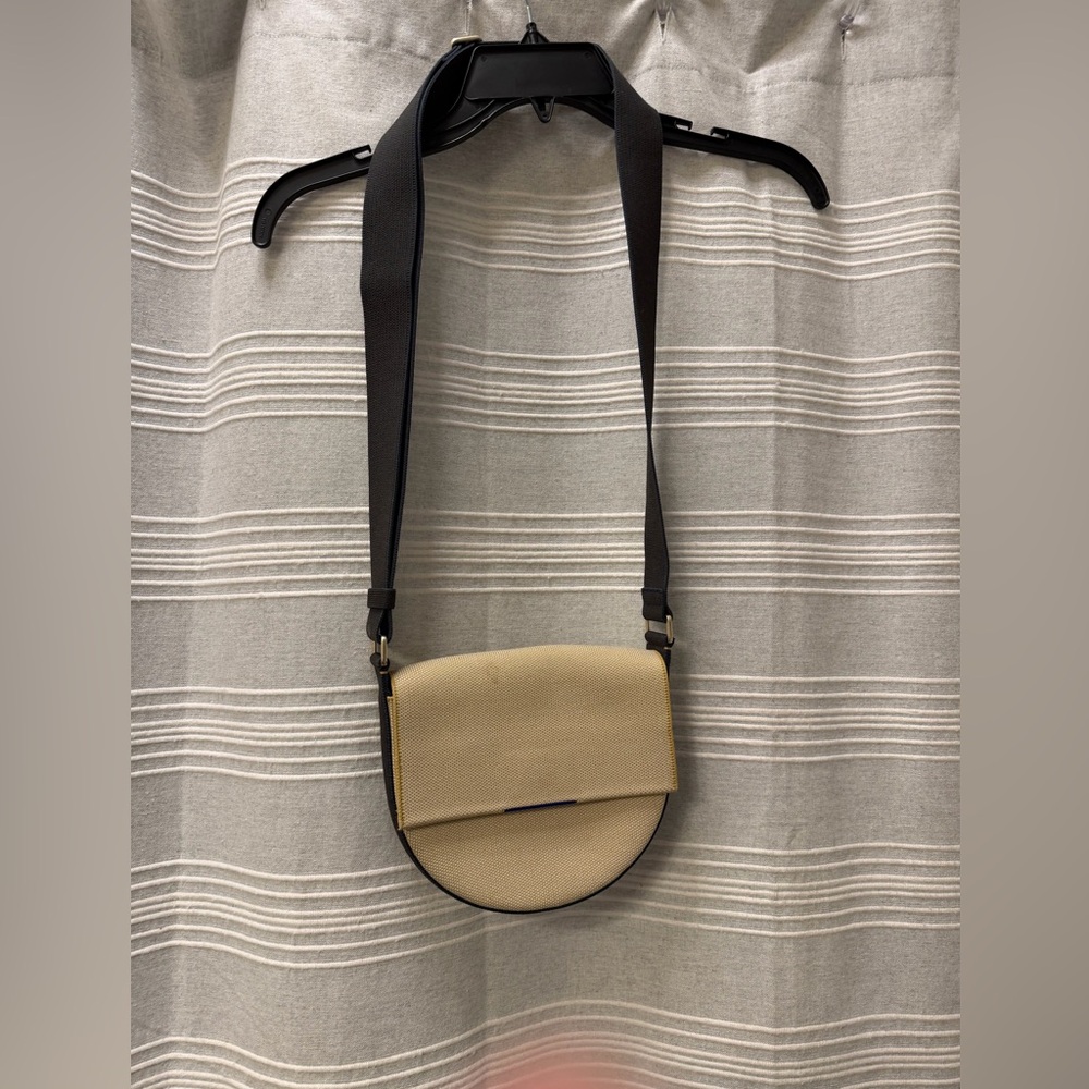 Rothy’s Saddle Bag Ivory/Ink